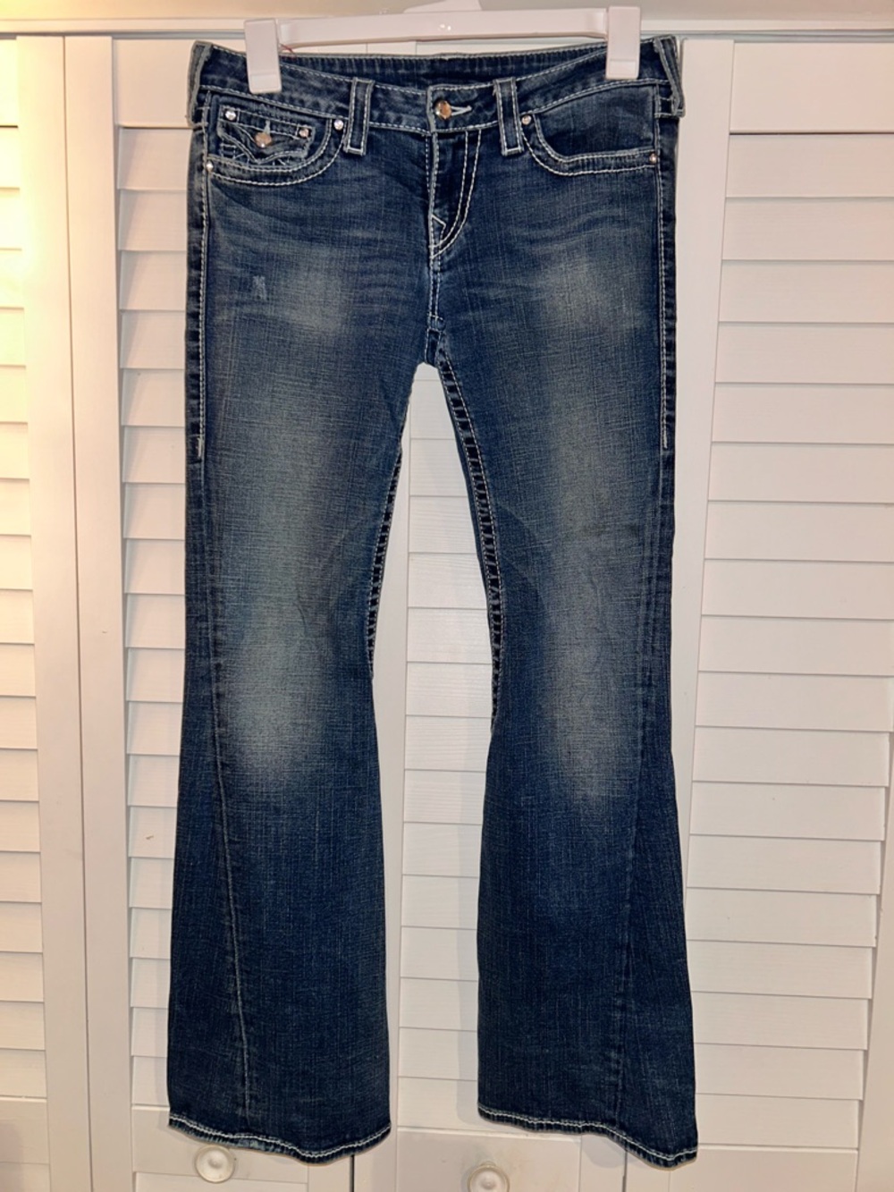 True Religion Bootcut Low rise Jeans with large stitch size 31, Disco Joeys